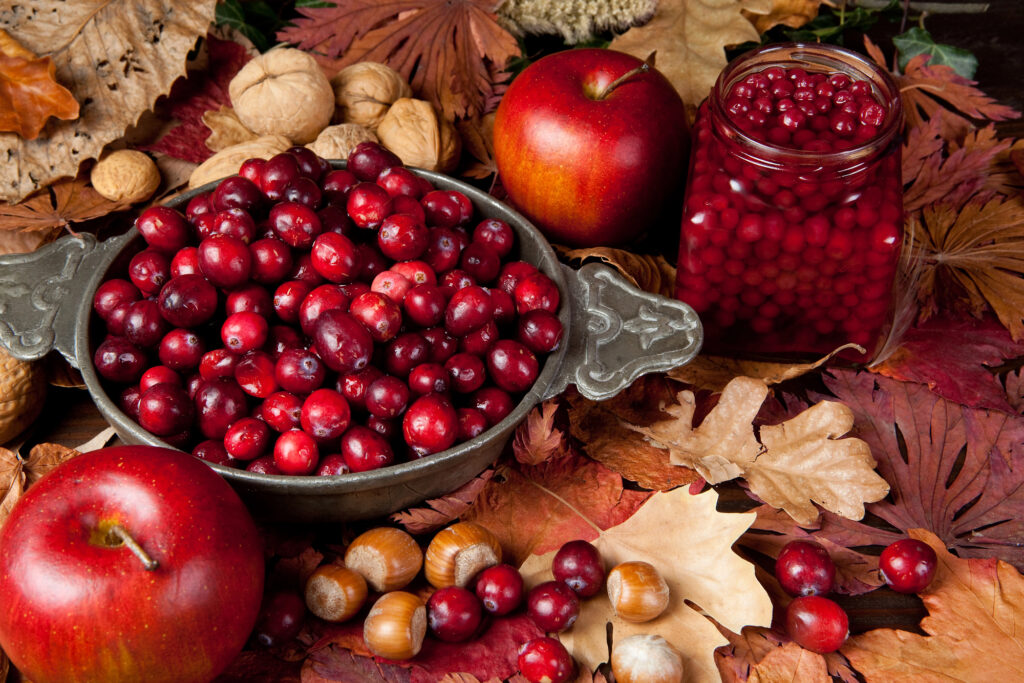 Cranberries and apples are high in antioxidants and support immune health. 