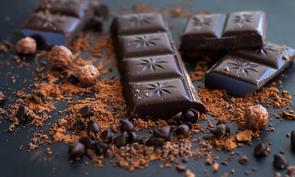 Cacao contains flavanols, which improve blood flow to the brain and boost short-term cognitive function. 